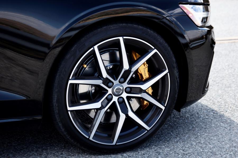 Колеса Volvo S60 Polestar Engineered 2018 года  (NA) (фото 2 из 30)